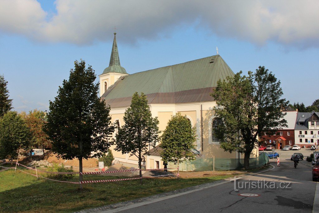 Boží Dar, crkva sv. Anne