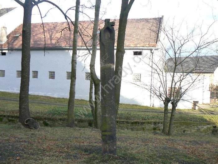 boží muka s křížkem