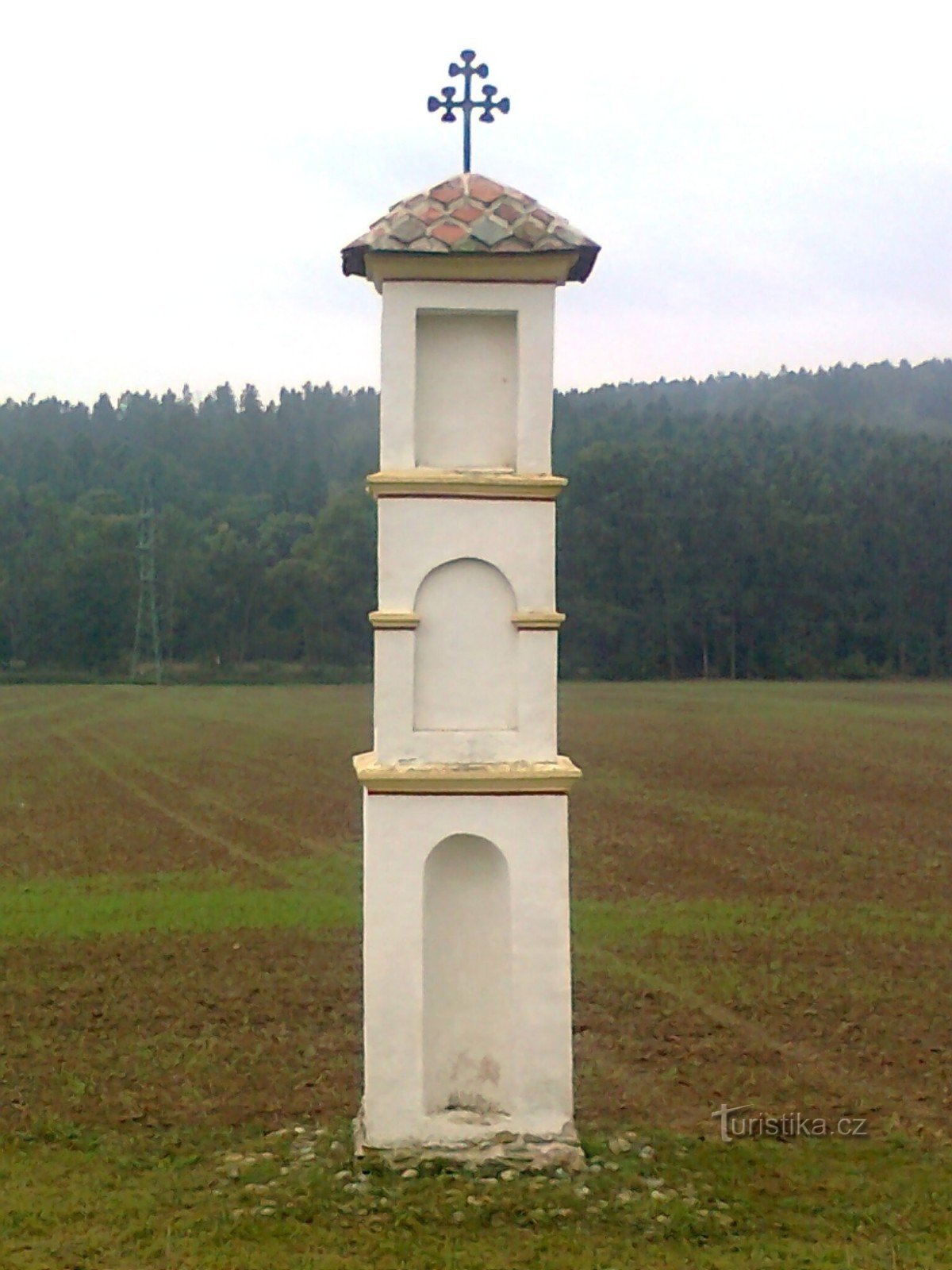 O tormento de Deus pela estrada atrás de Stavenica na direção de Úsov