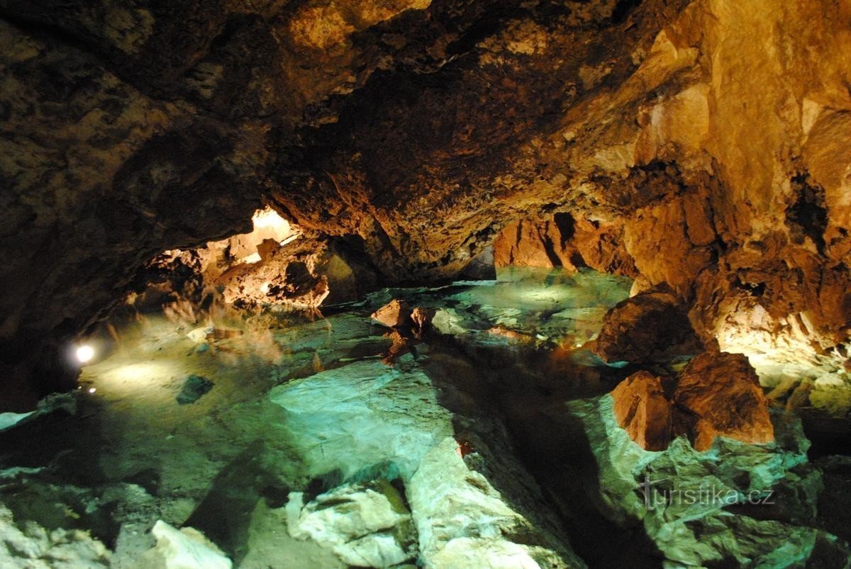 Bozkovsk dolomitgrotter - skønhed, du skal se!