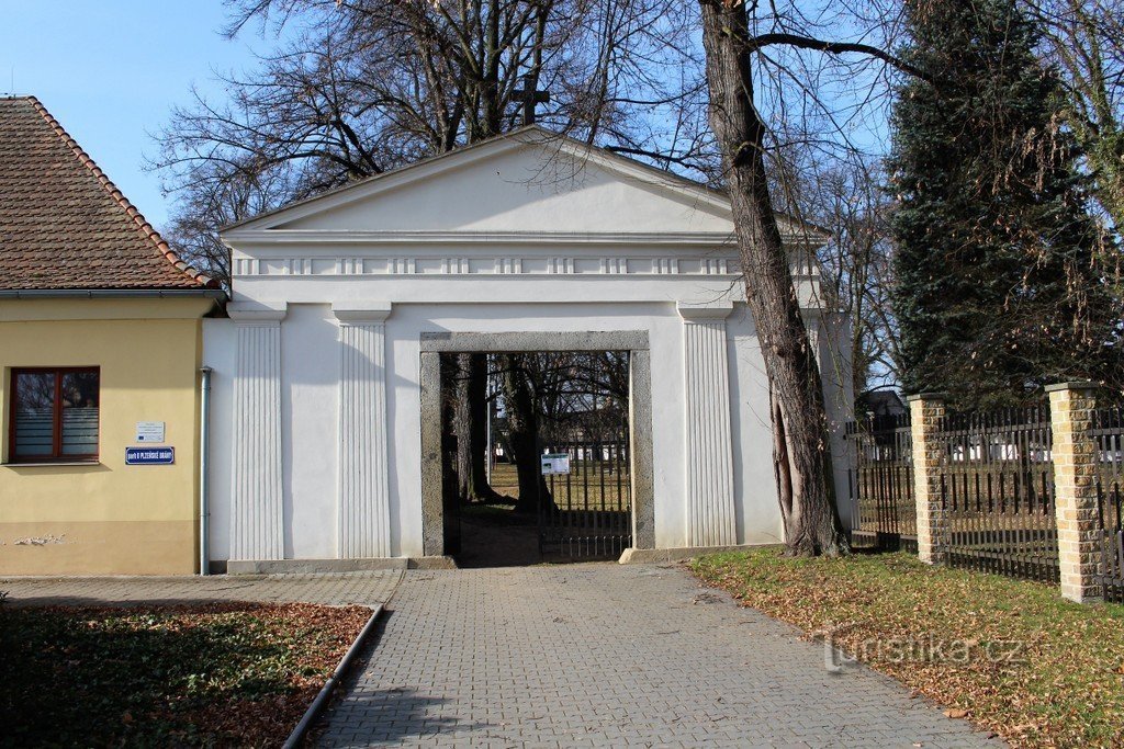 Poarta către parcul U Plzeňské brány