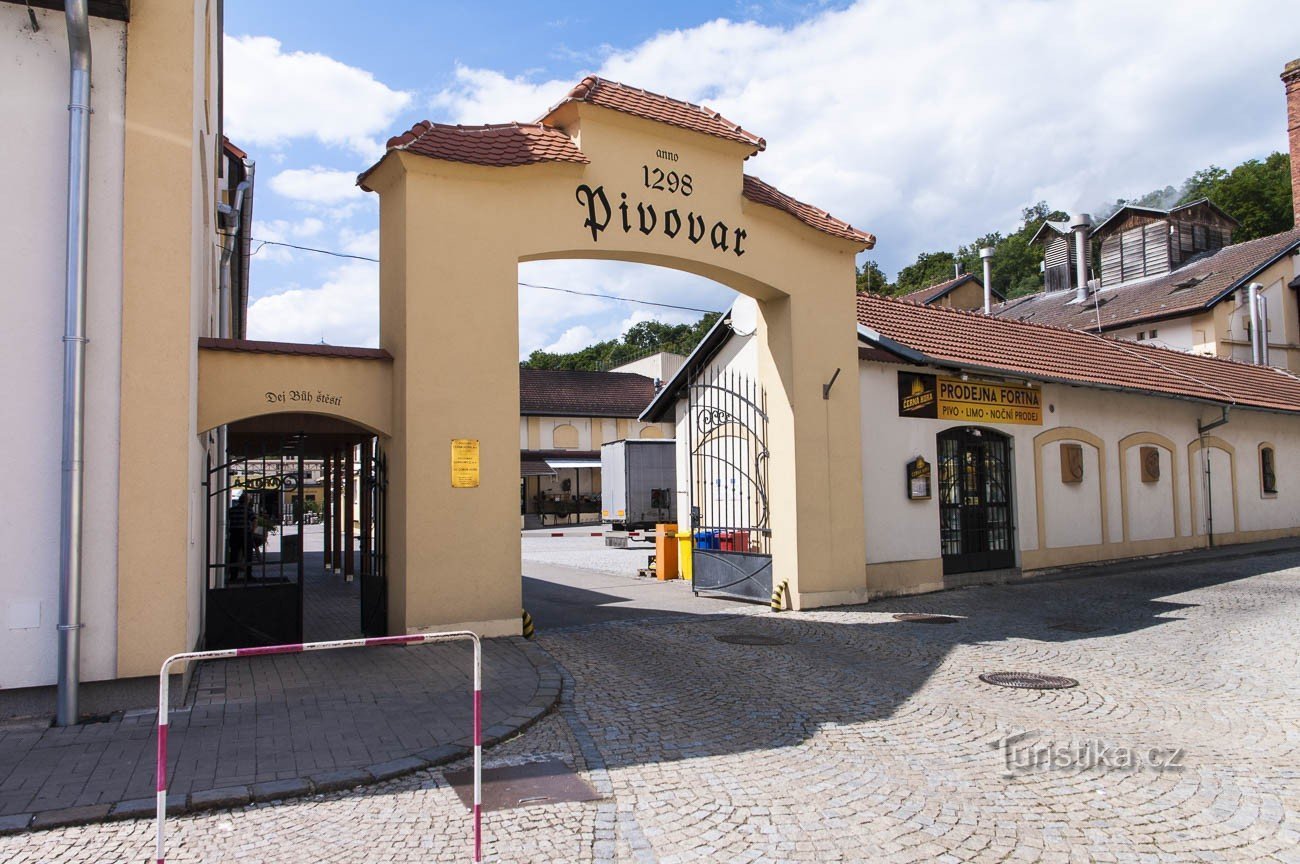 puerta de la cervecería