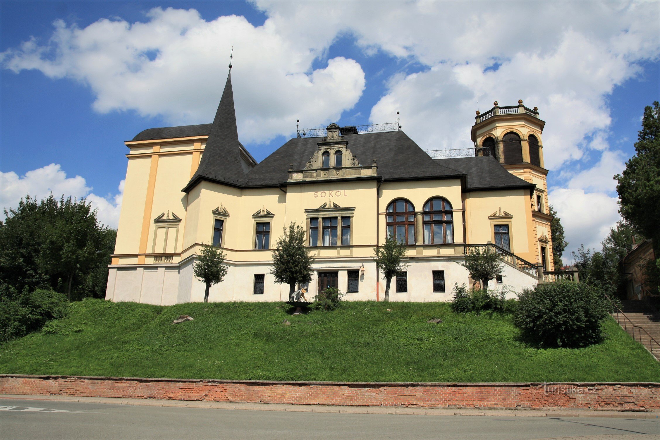 Brandýs nad Orlicí - Sokolovňa