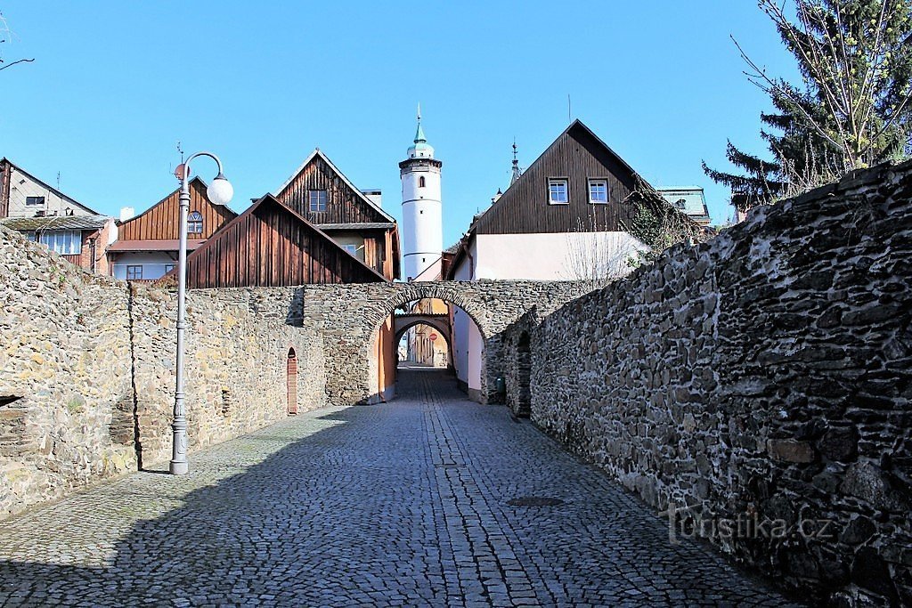 Rue Branská, côté sud