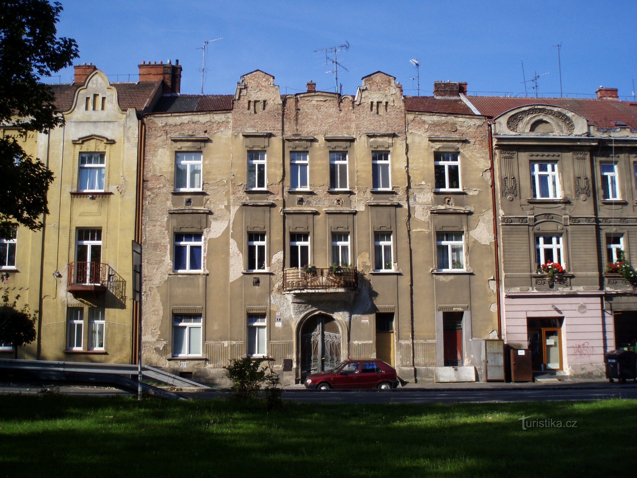 Bratří Čapků br. 407 (Hradec Králové, 3.9.2011.)