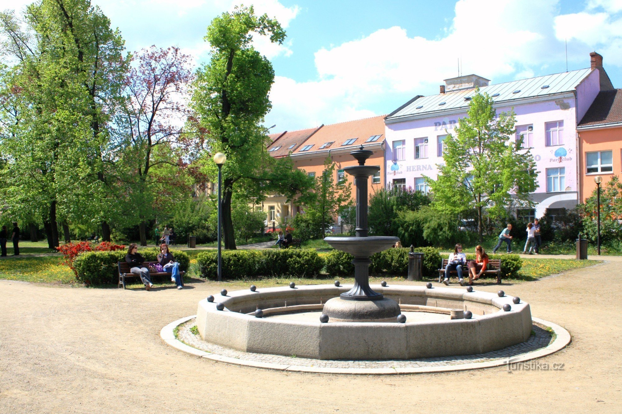 Brzecław - Park miejski w pobliżu dworca kolejowego