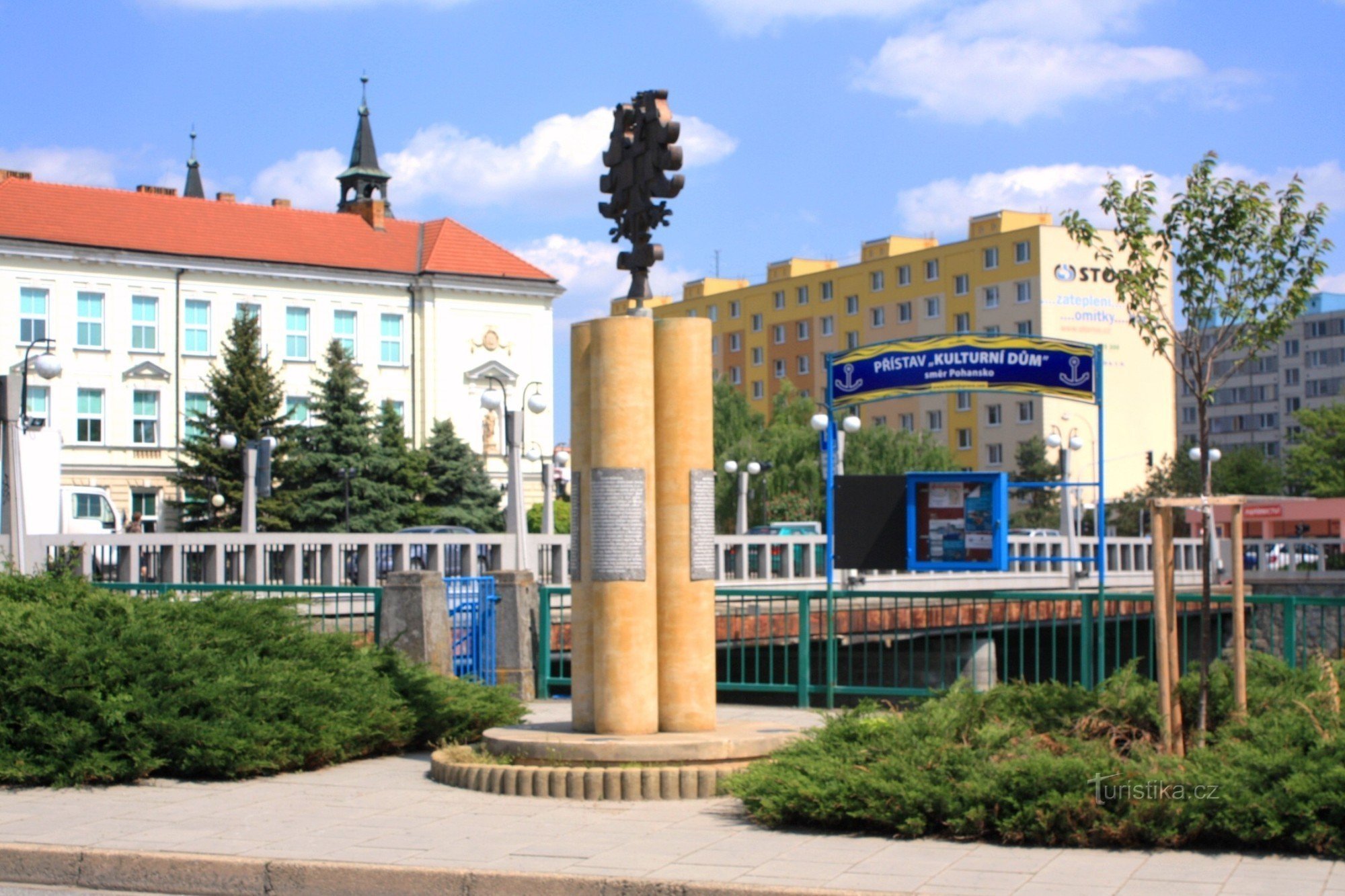 Břeclav - památník Moravy