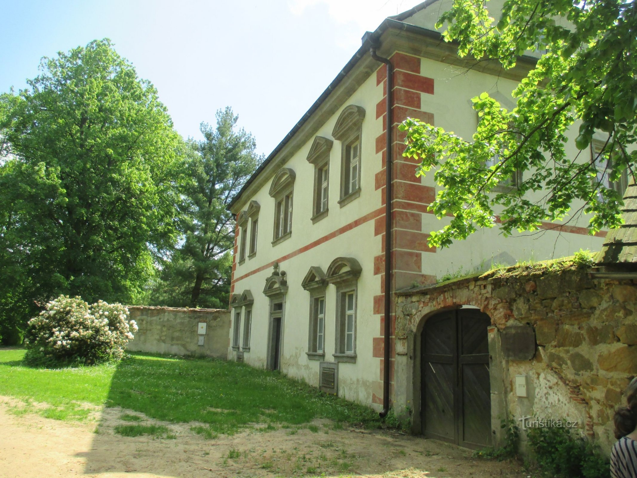 Bredovsk summer house