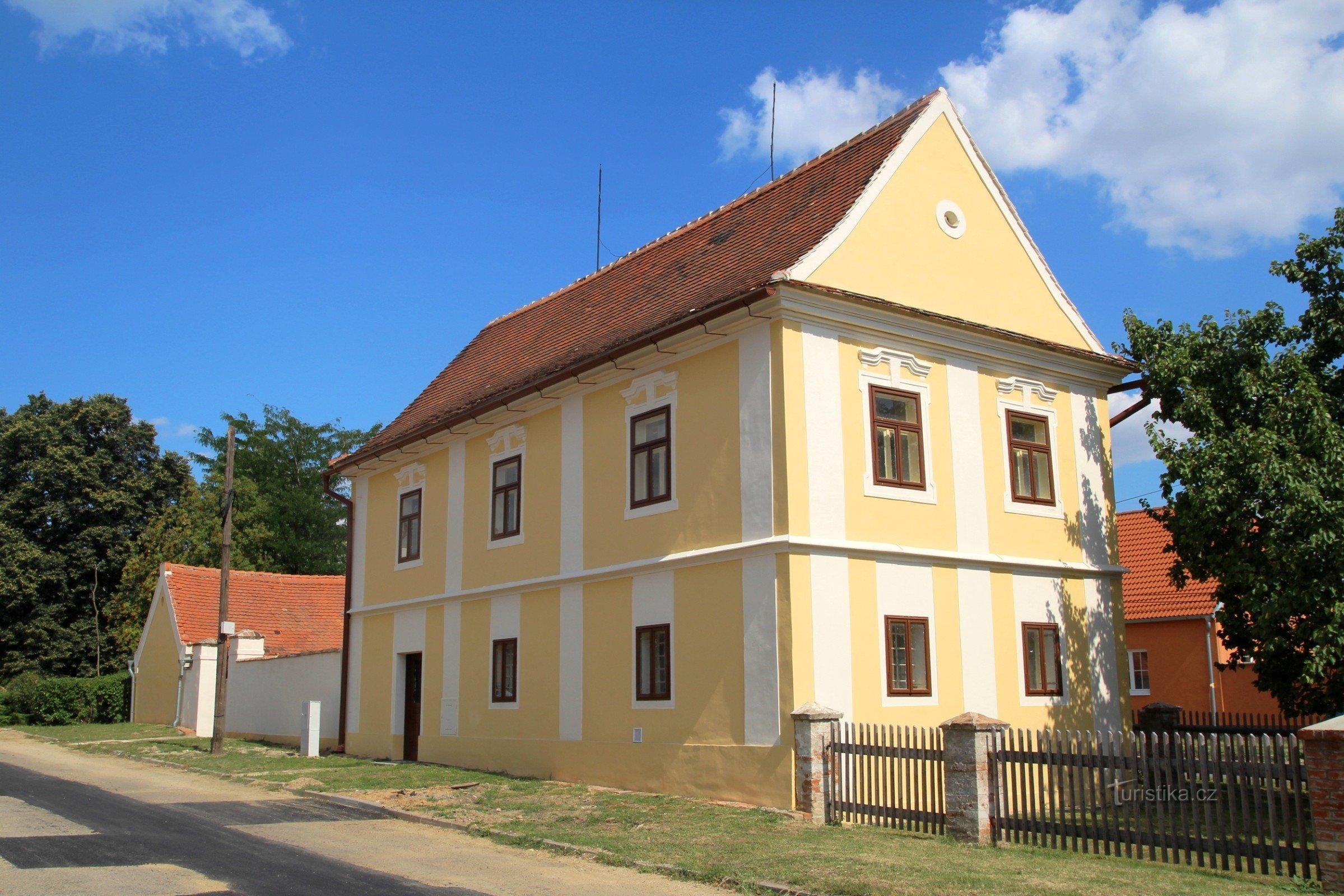 Březí - fara