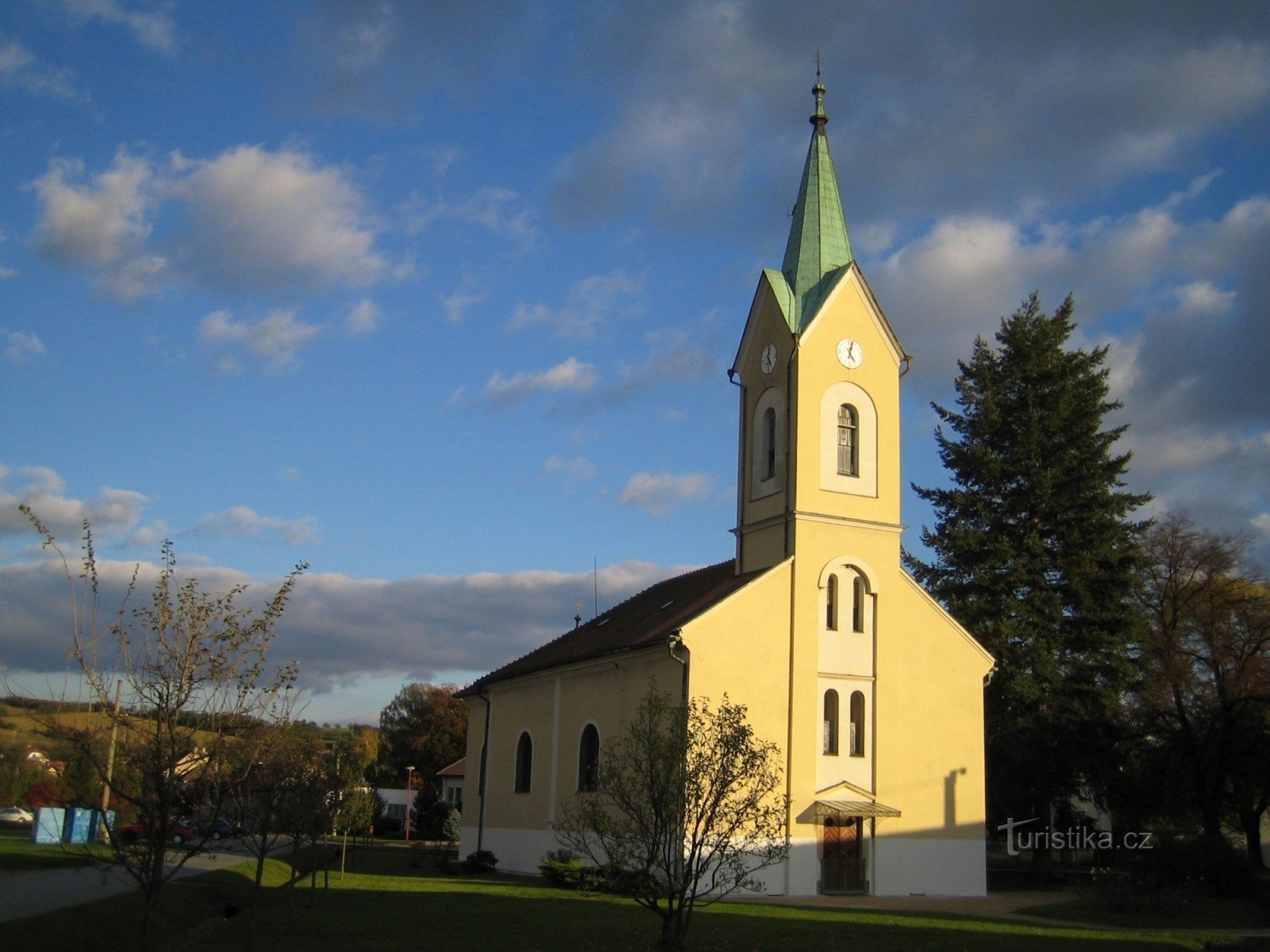 Březolupy - kostel Nanebevzetí Panny Marie
