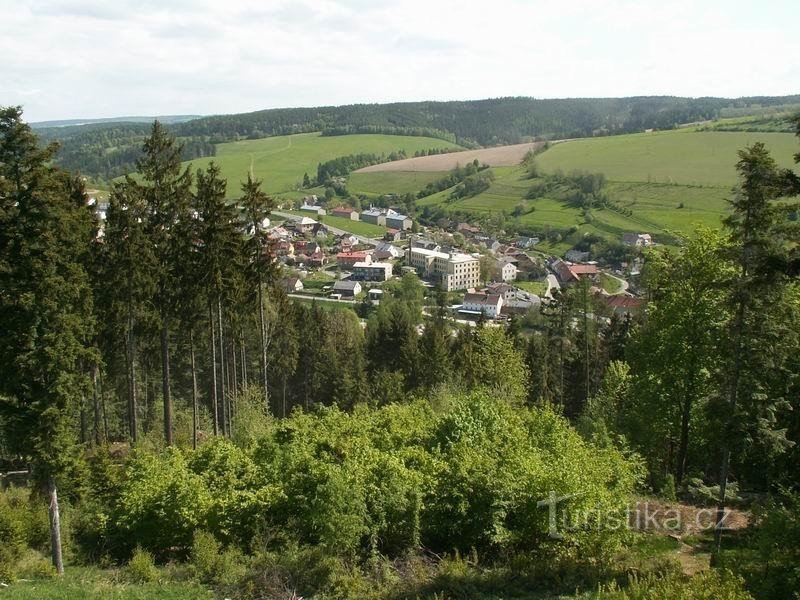 Březová nad Svitavou z dobrze ukrytej wieży widokowej Járy Cimrmana