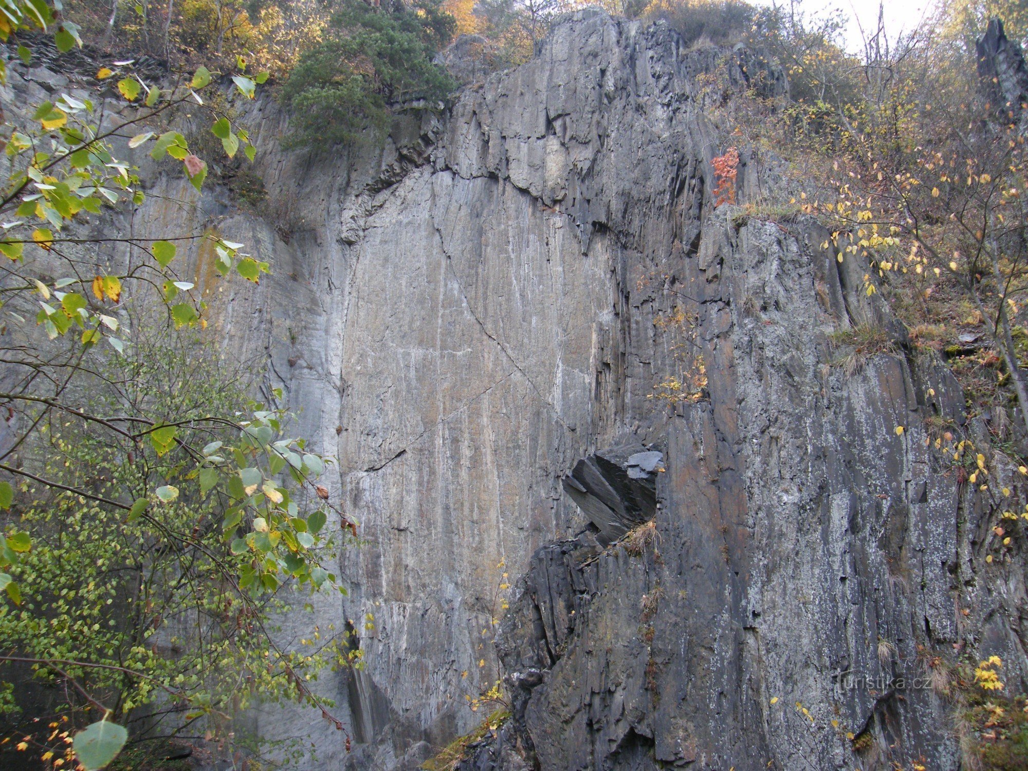 Leisteengroeven in de buurt van Rabštejn