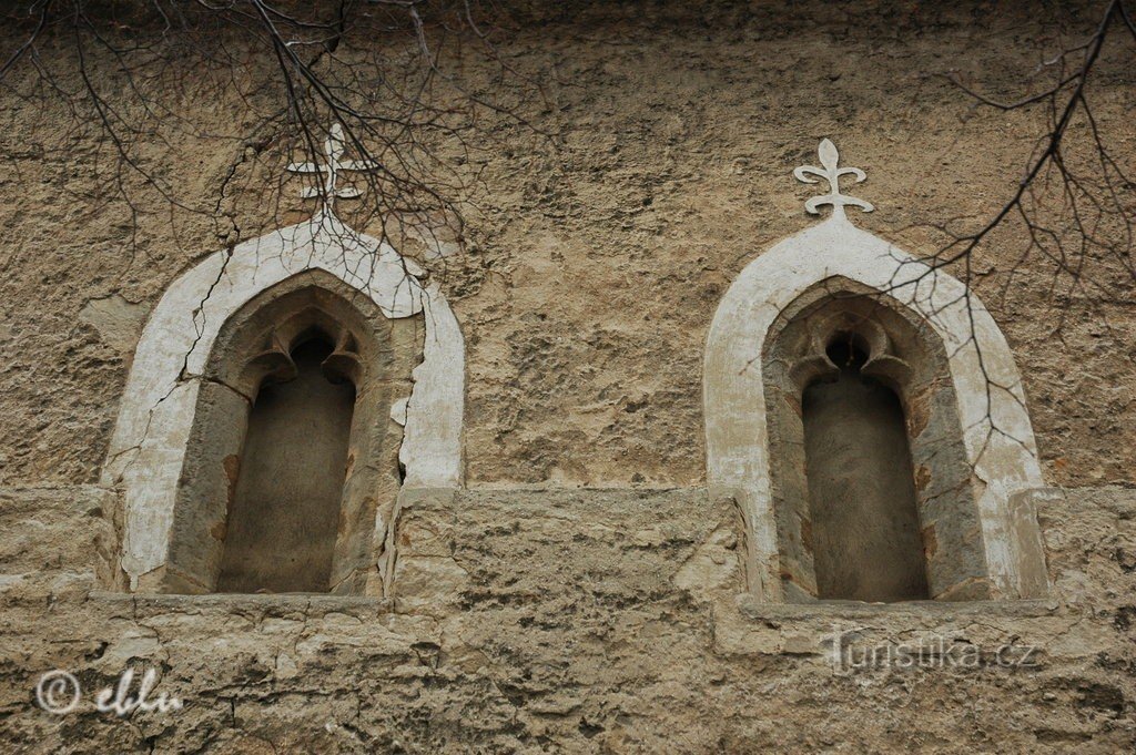 Bříství - Kirche der Auffindung des Heiligen Kreuzes