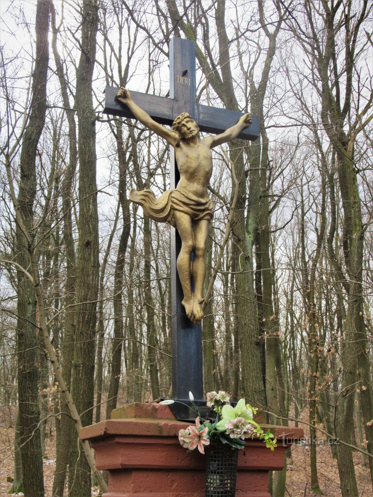 Brno-Kohoutovice - cast iron cross at the former woodshed