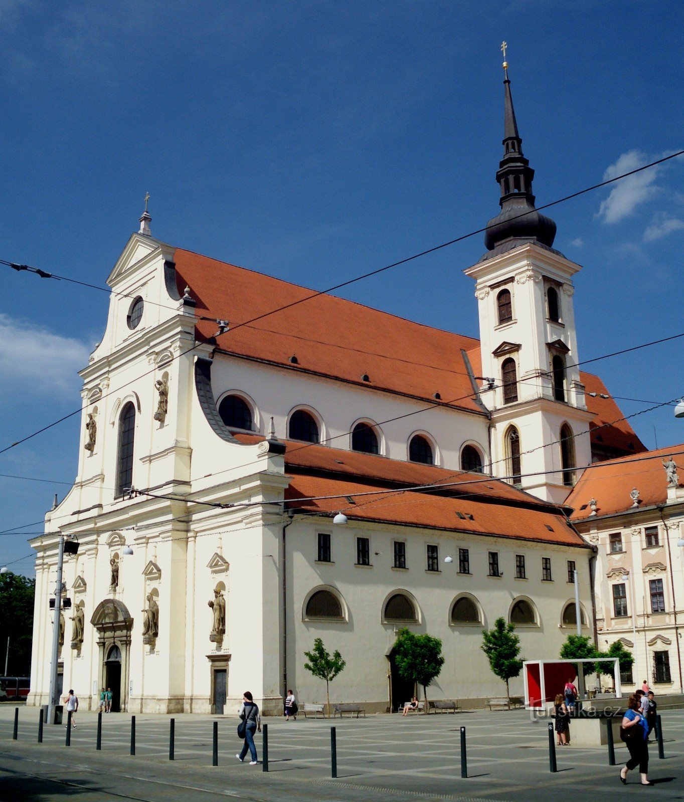 Brno - Kirken af ​​Jomfru Marias Bebudelse og Apostlen St. Thomas