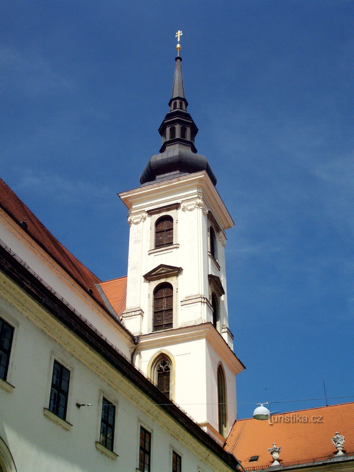 Brno - Nhà thờ Truyền tin của Đức Trinh Nữ Maria và Thánh Thomas Tông đồ