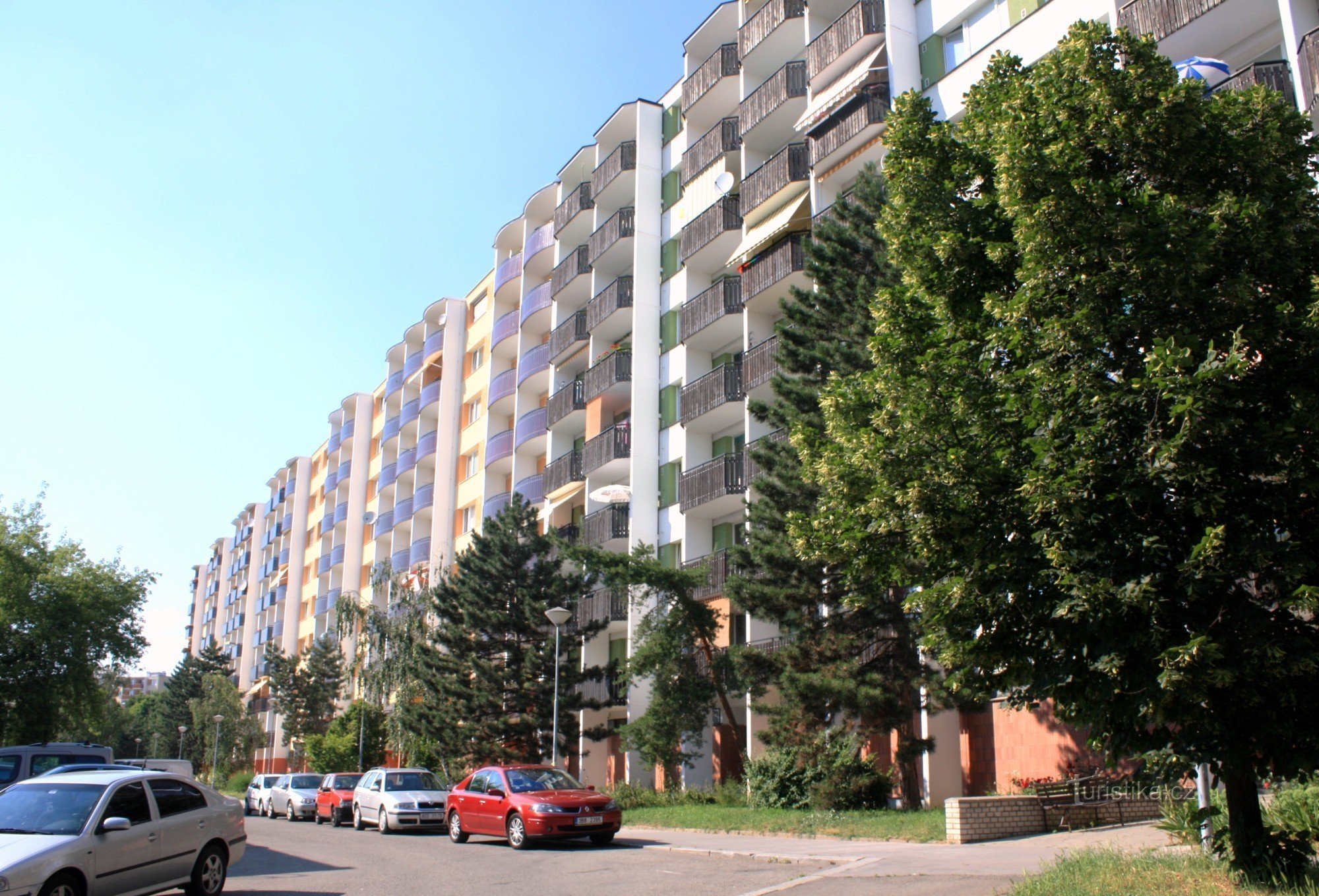 Brno-Lesná - Ibsenova street після ревіталізації