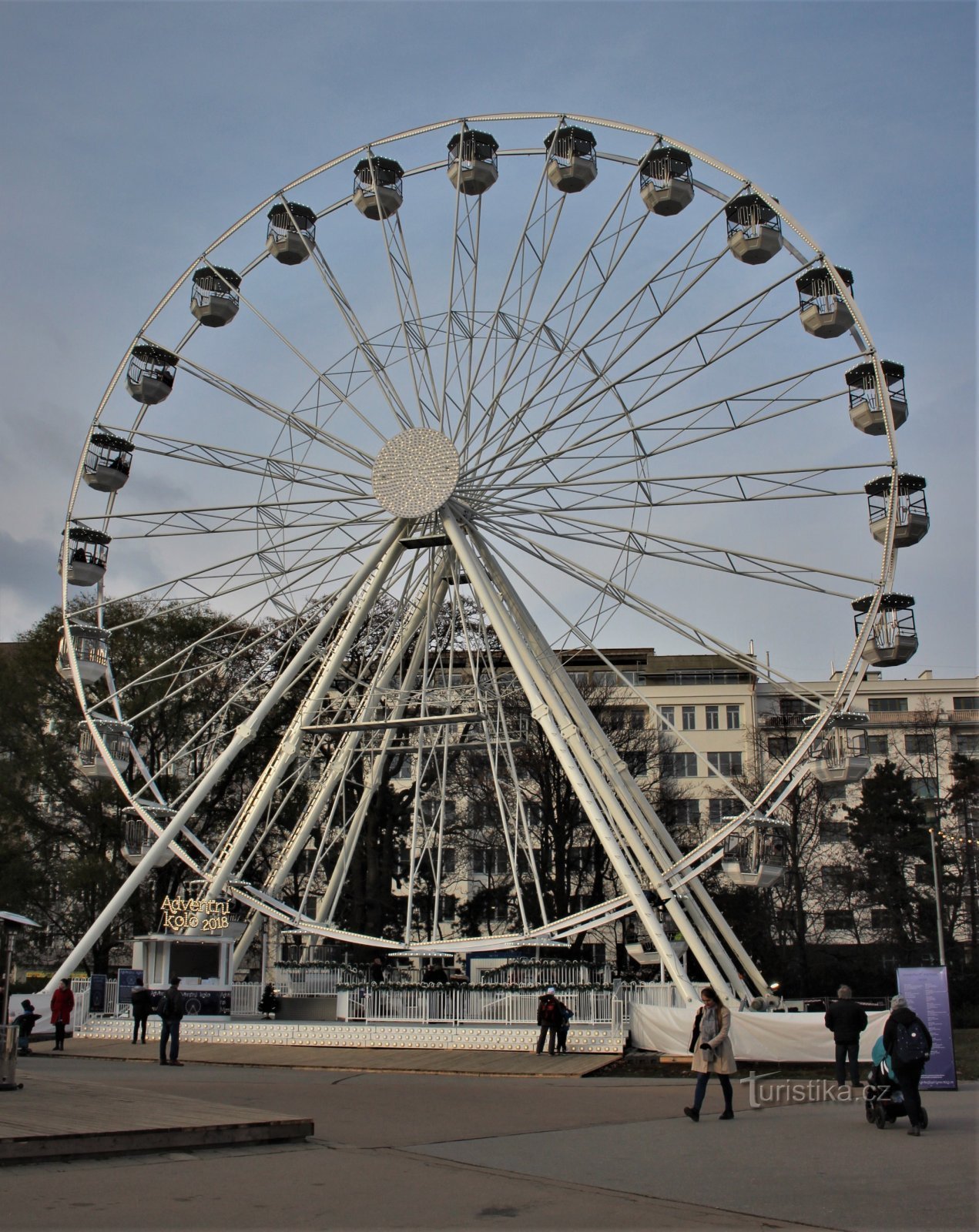 Brno - giant advent wheel