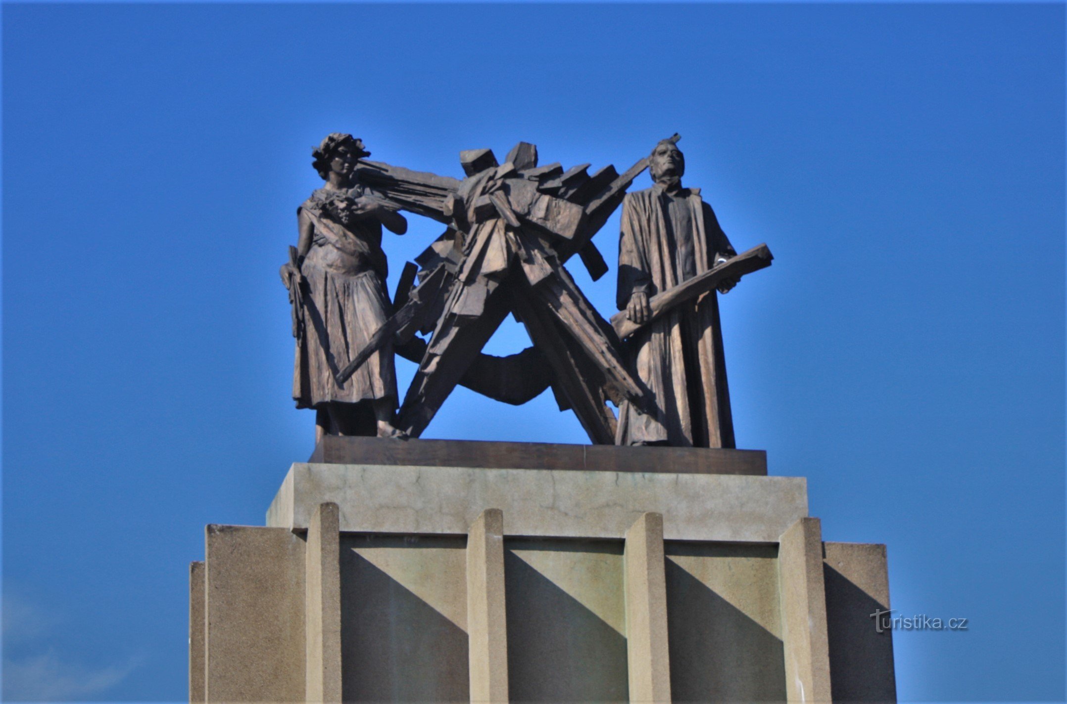 Brno-Pisárky - New Age sculpture