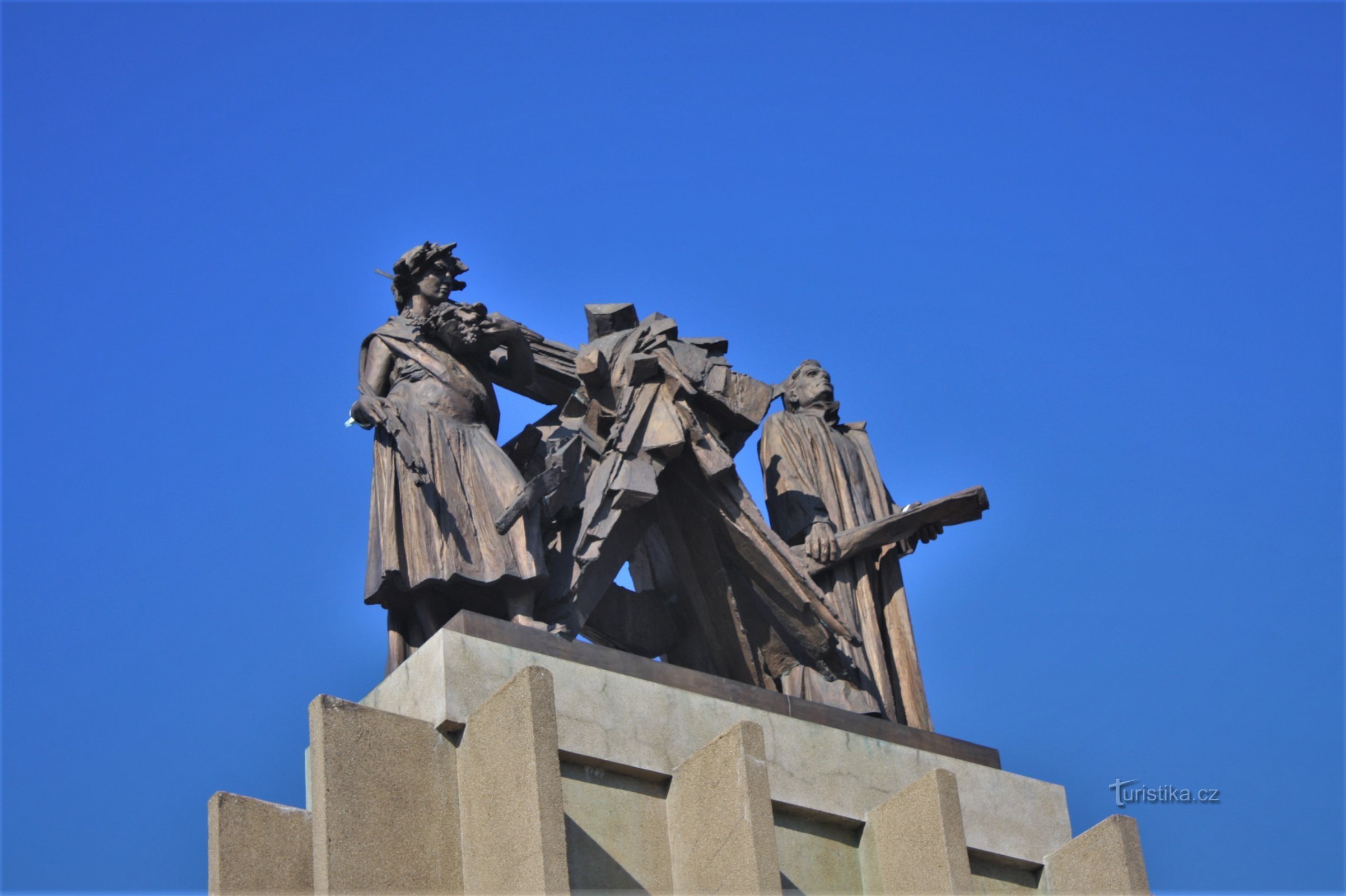 Brno-Pisárky - New Age sculpture