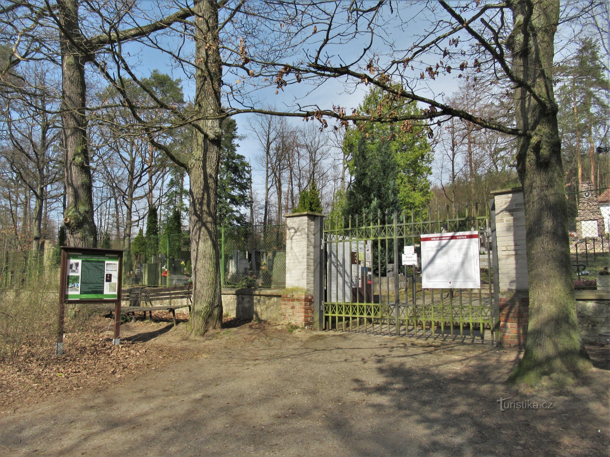 Brno-Soběšice - cimitir forestier