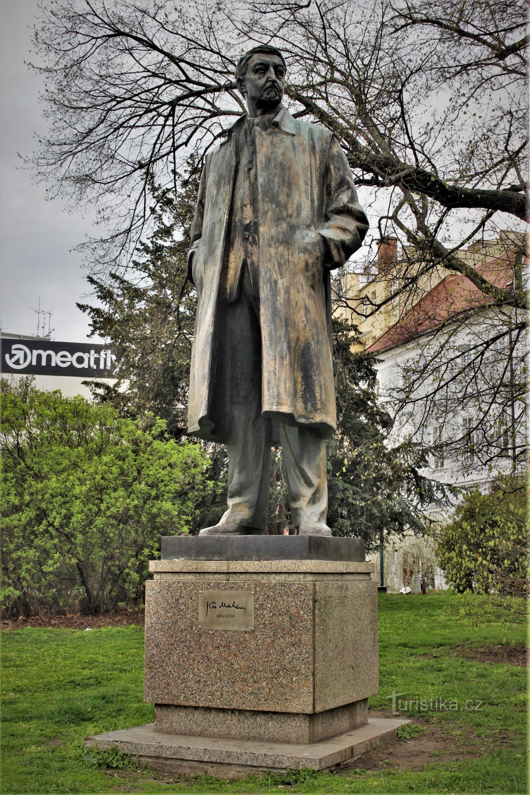 Brno - statuia lui Jiří Mahen