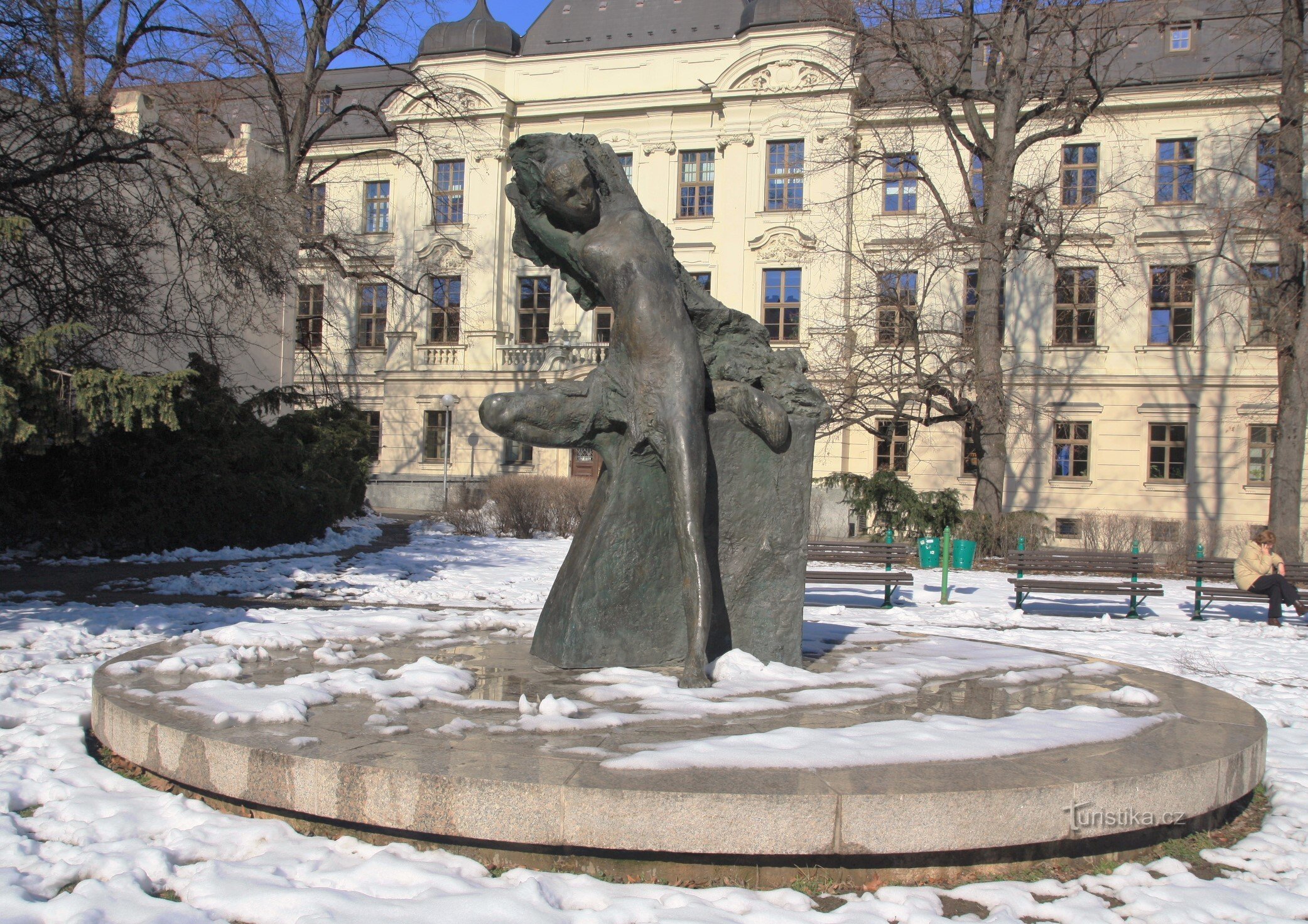 Brno - statue af Liška Bystrouška