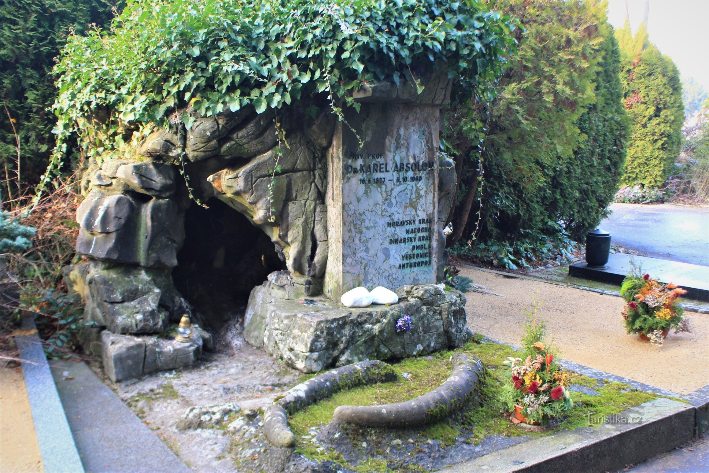 Brno-Ústřední hřbitov - the grave of Karel Absolon