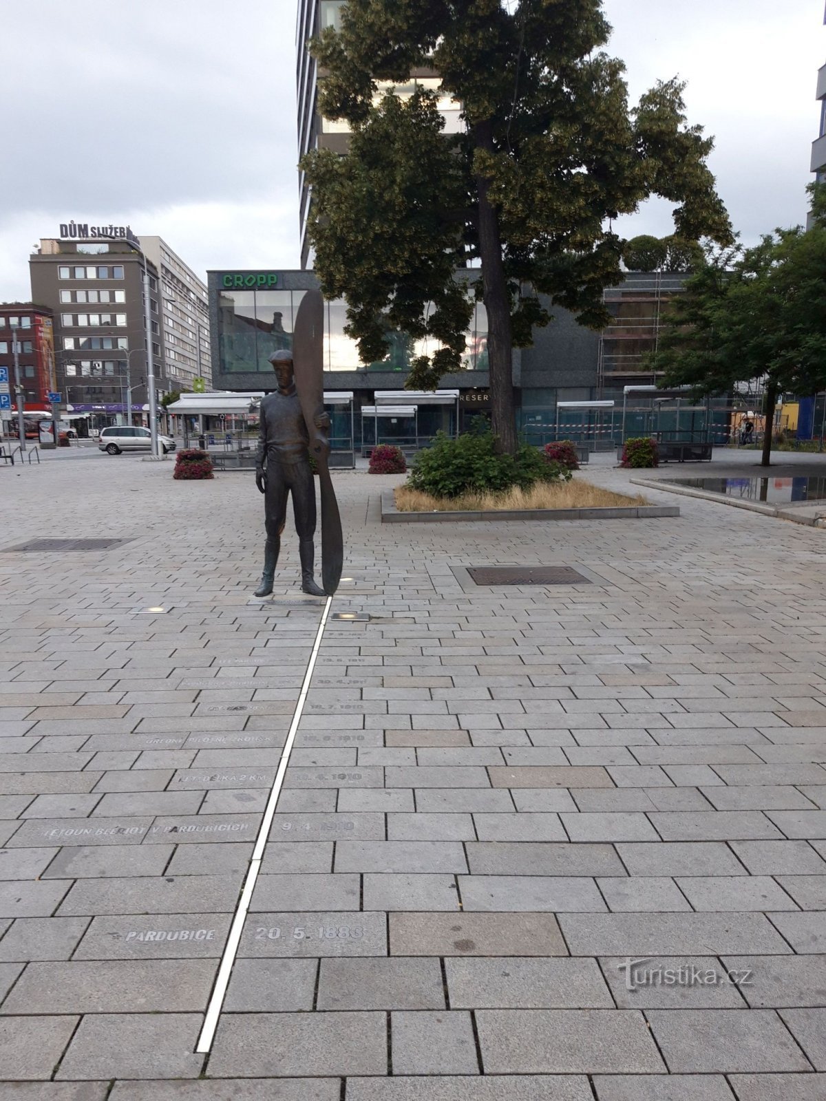 Statuia de bronz a lui Jan Kašpar din Pardubice