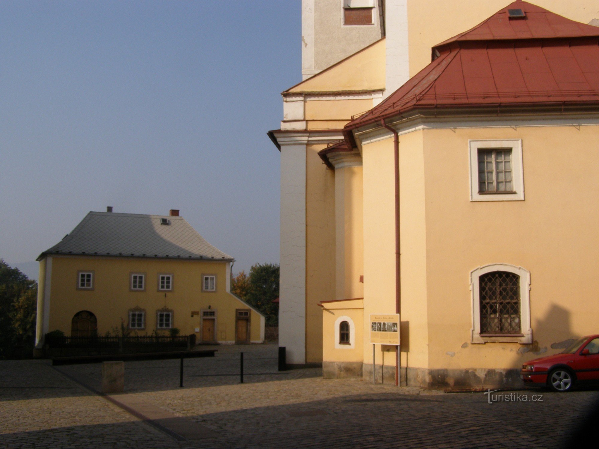 Broumov - iglesia de St. Pedro y Pablo