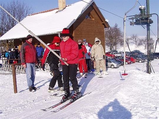 Bratnice допомагає