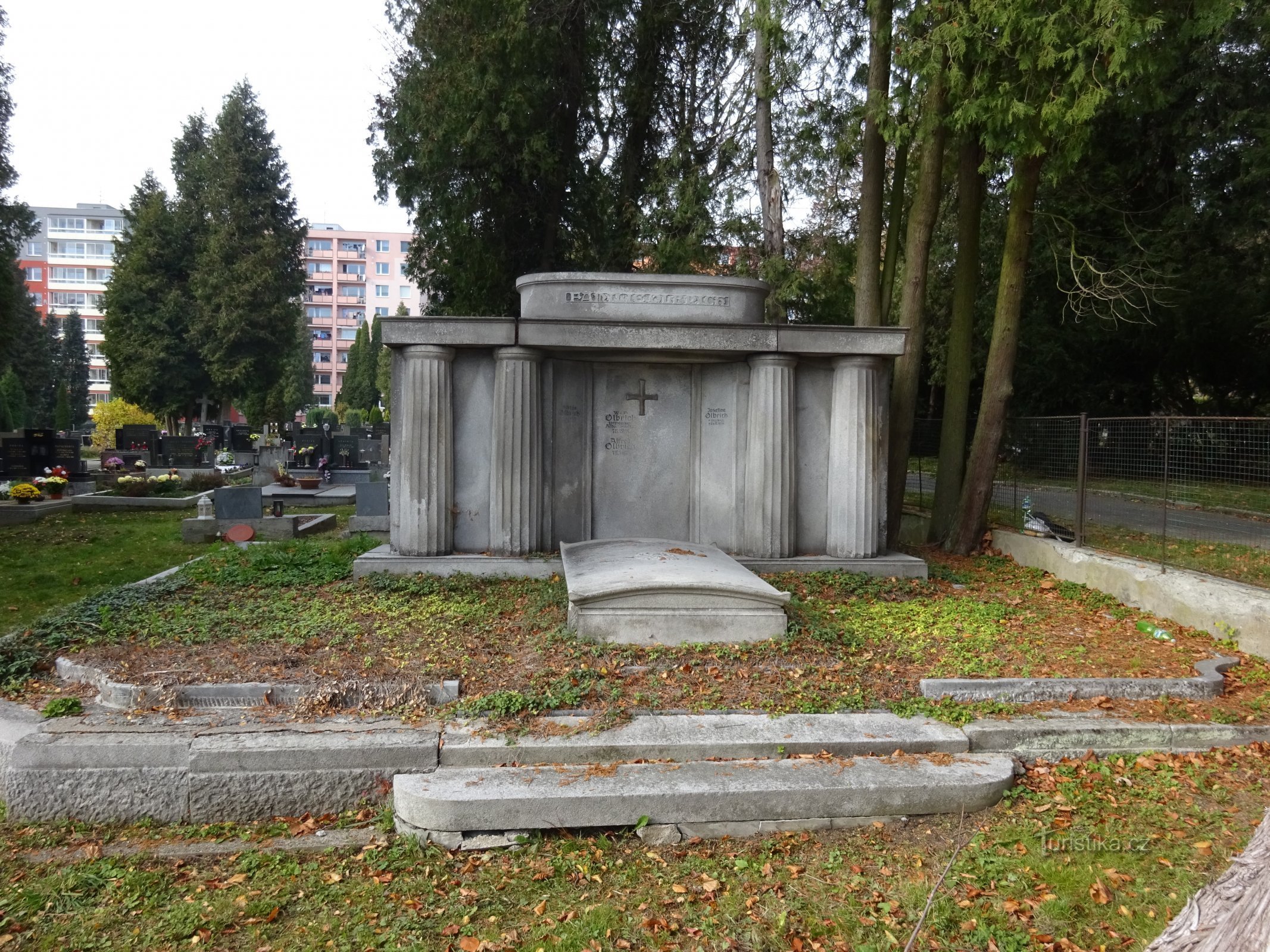 Bruntál - hrobka starosty W. F. Olbricha