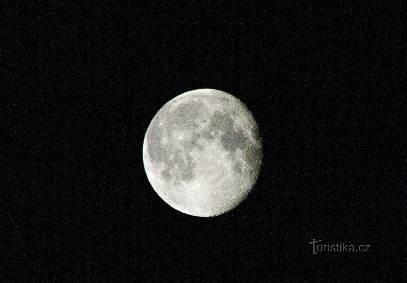 Am frühen Morgen nach Vollmond