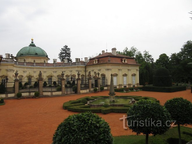 Buchlovice – ciudad, castillo, parque