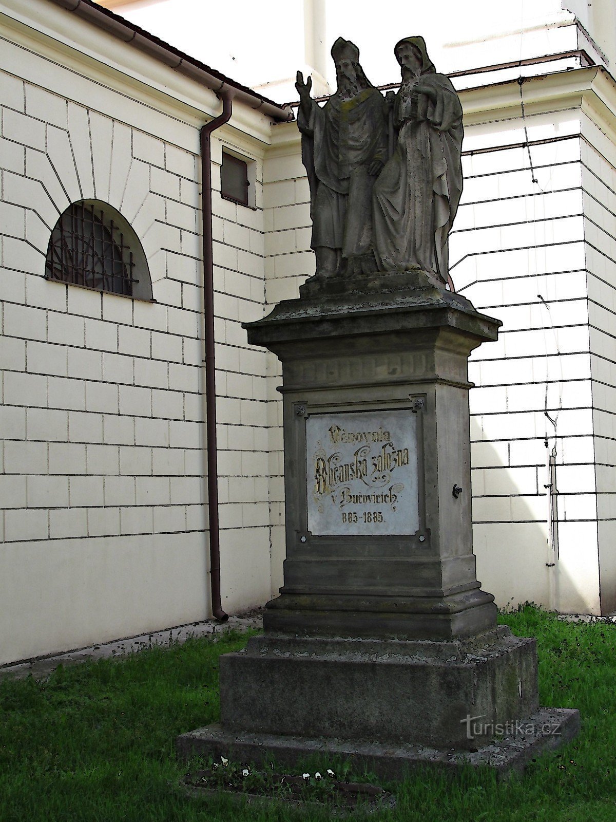 Bučovice - iglesia parroquial de la Asunción de la Virgen María