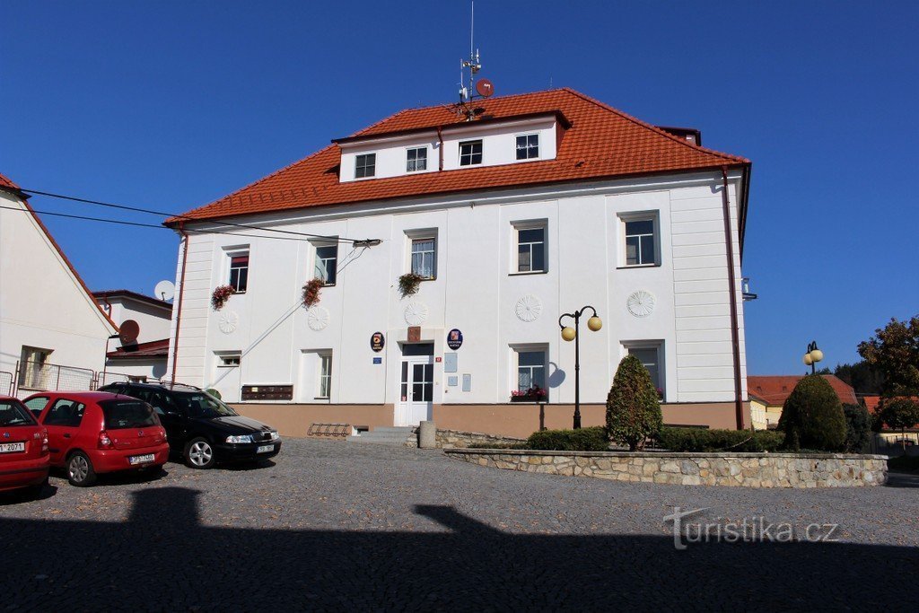 Budětice, ancienne école devenue bureau municipal