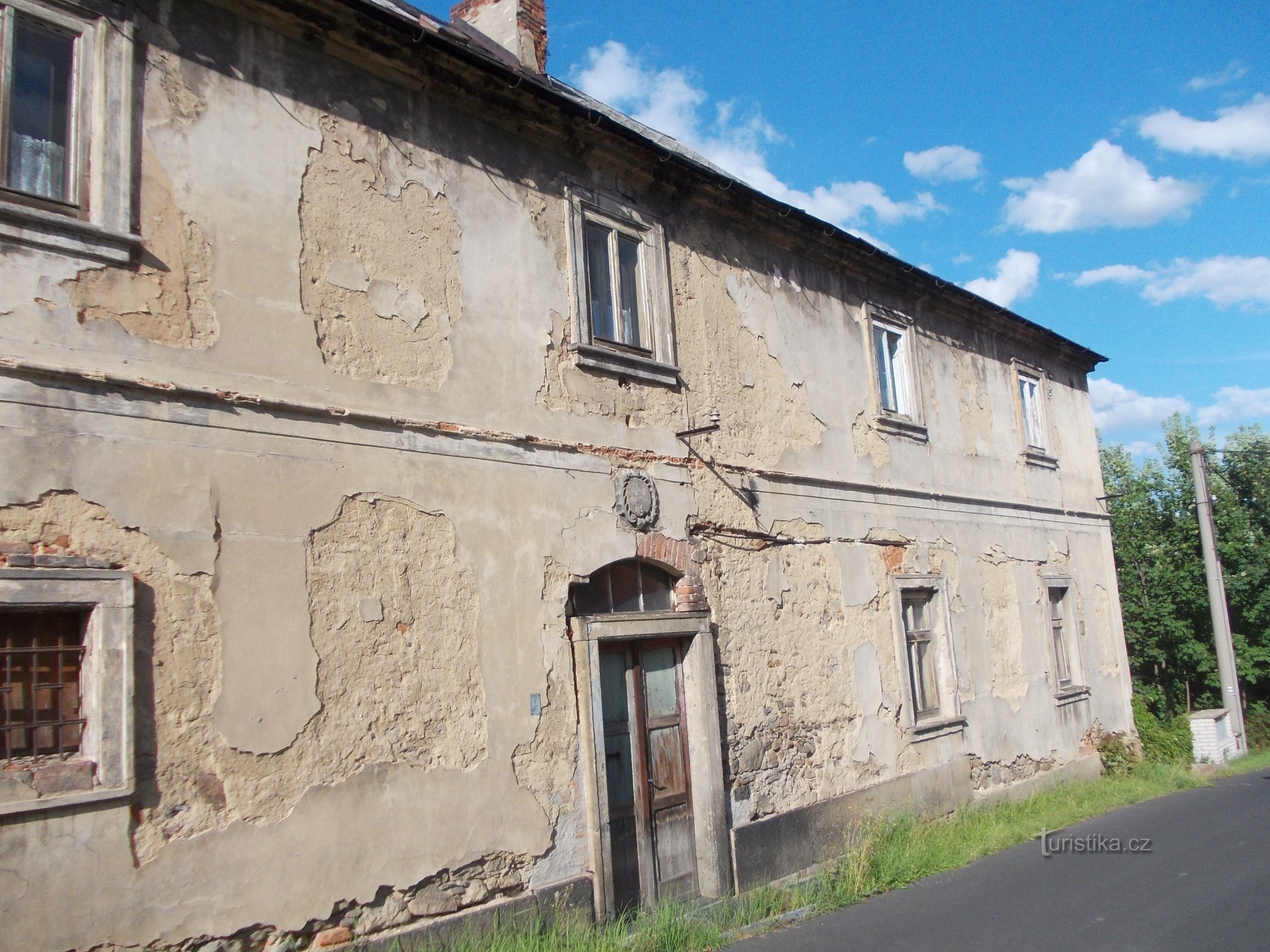 el edificio de la antigua fábrica