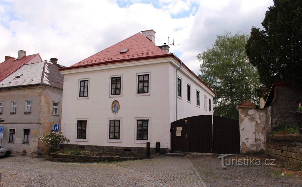 Het pastoriegebouw