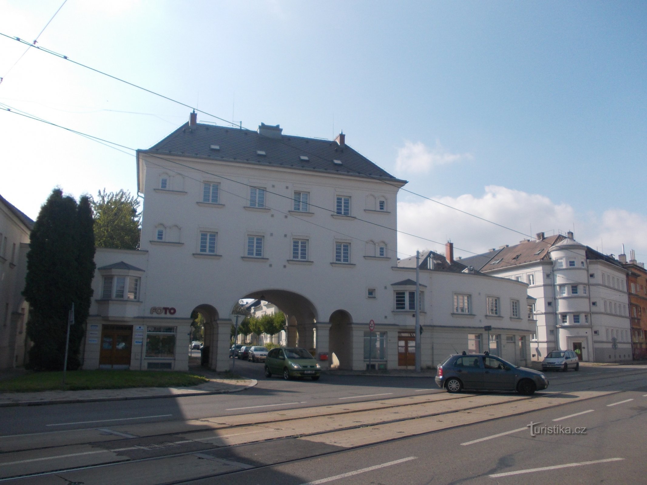 the Library building from Závodní street