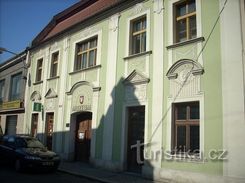 Byggnaden av det kommunala museet i Duchcov