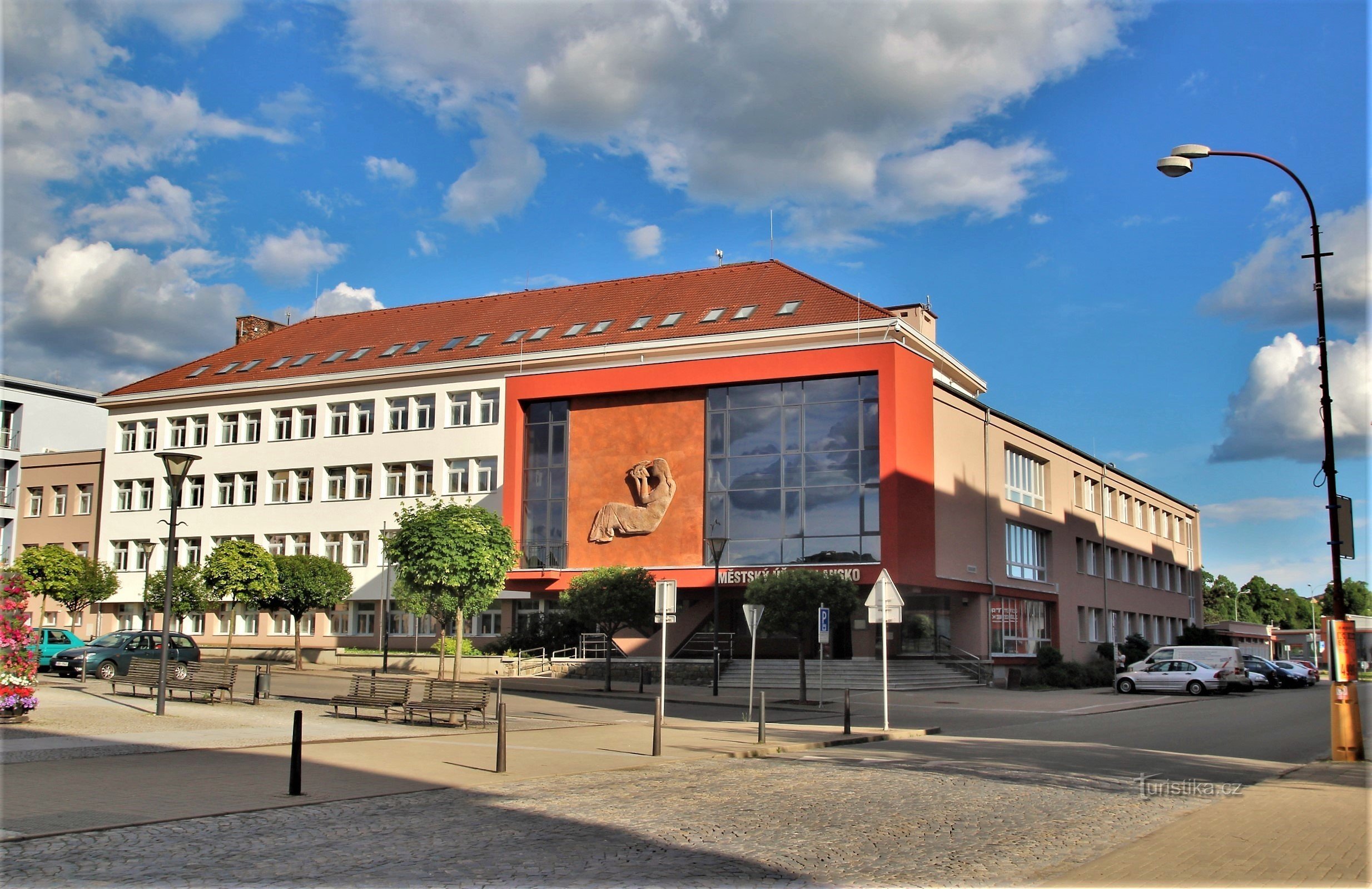 Edificio per uffici comunali