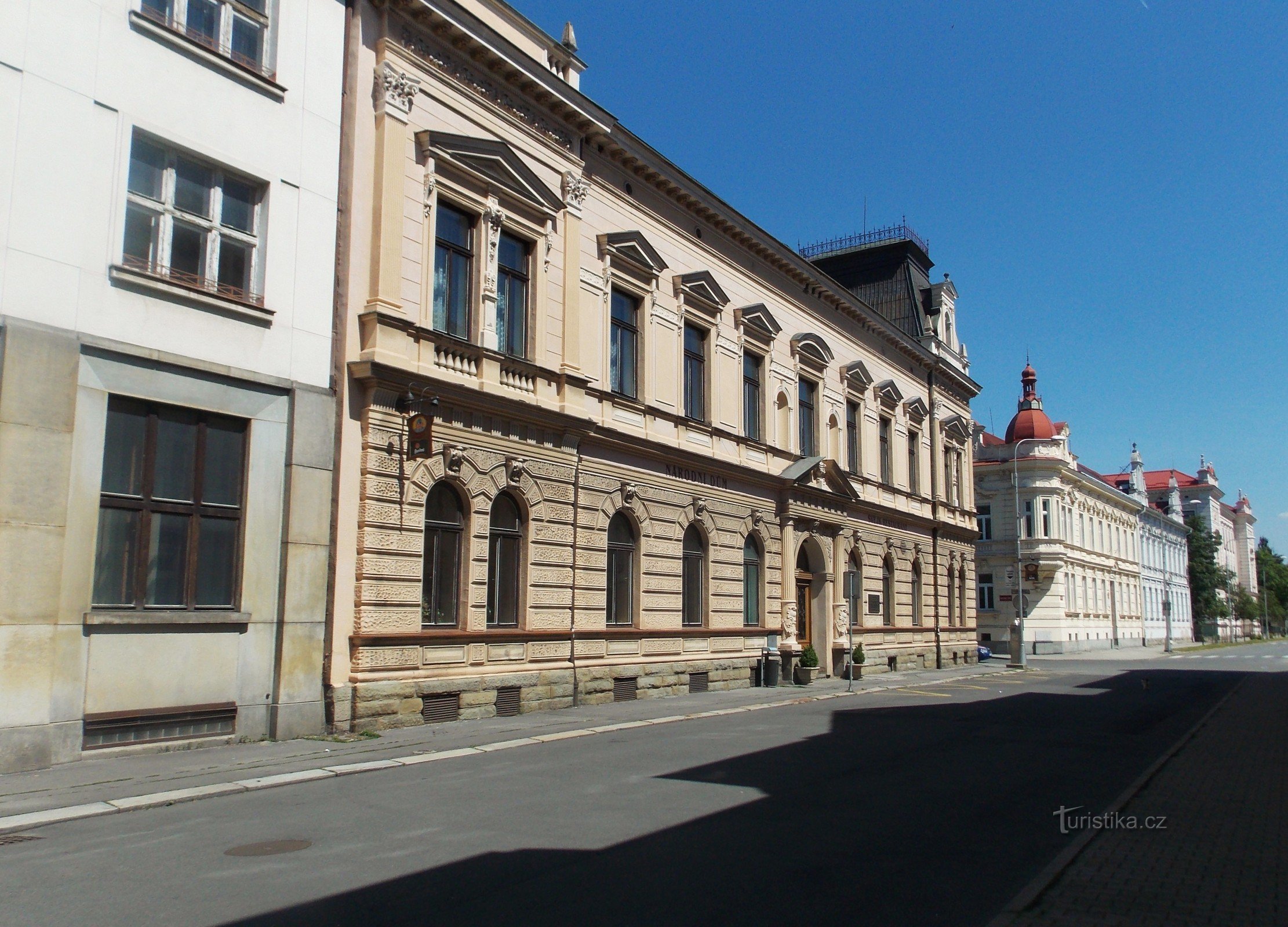 Nationalhusets byggnad i staden Frýdek - Místek