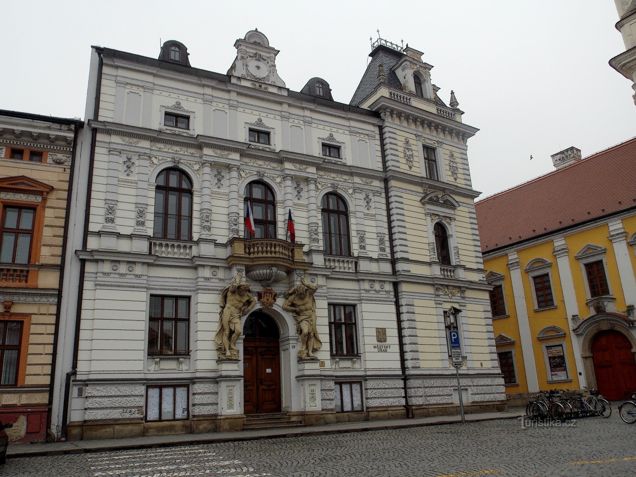 a construção da nova prefeitura