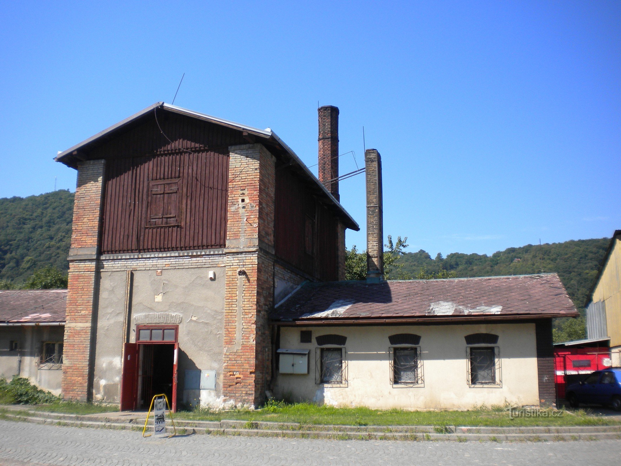 bâtiment de l'usine d'eau à vapeur