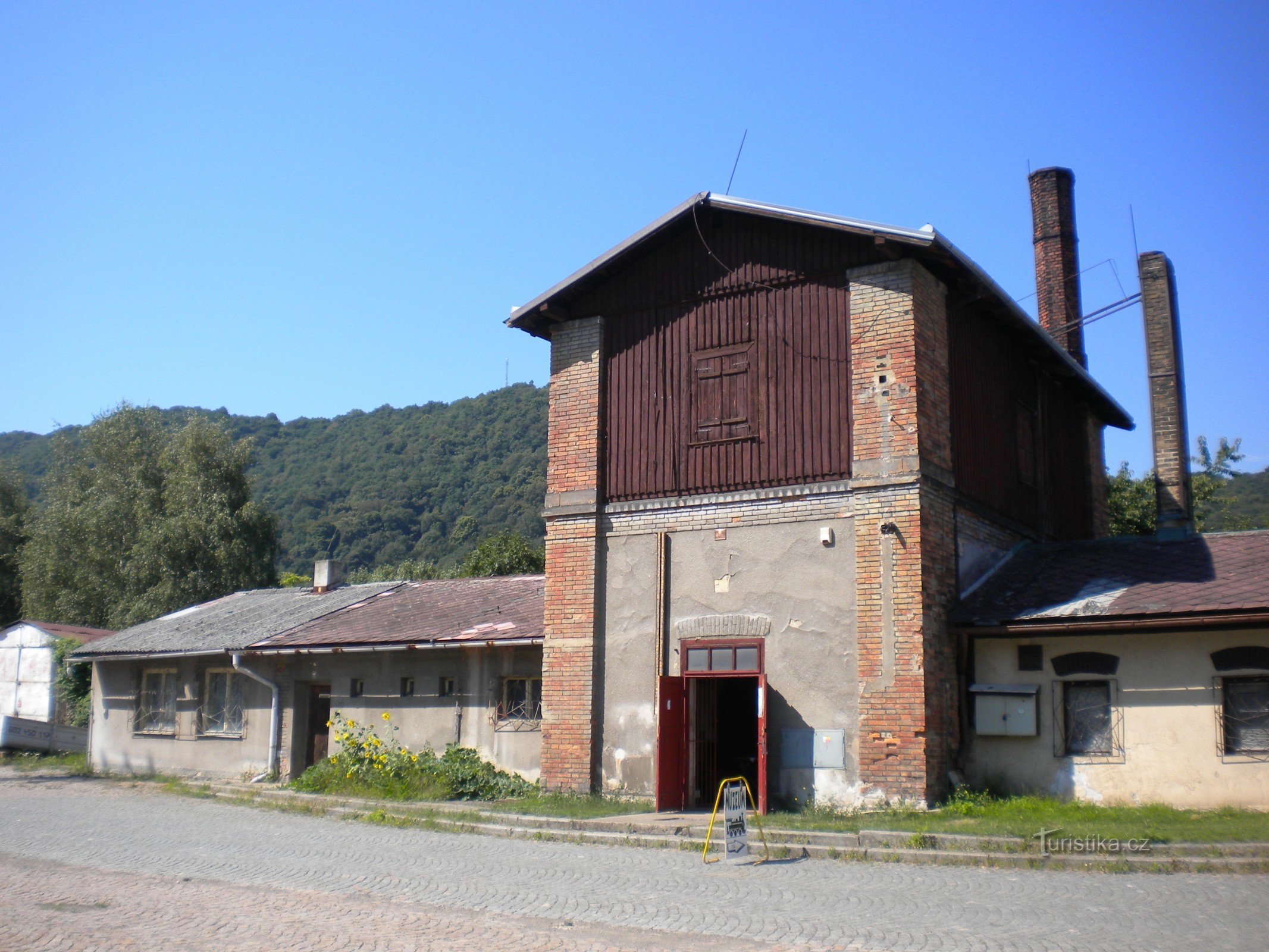 bâtiment de l'usine d'eau à vapeur