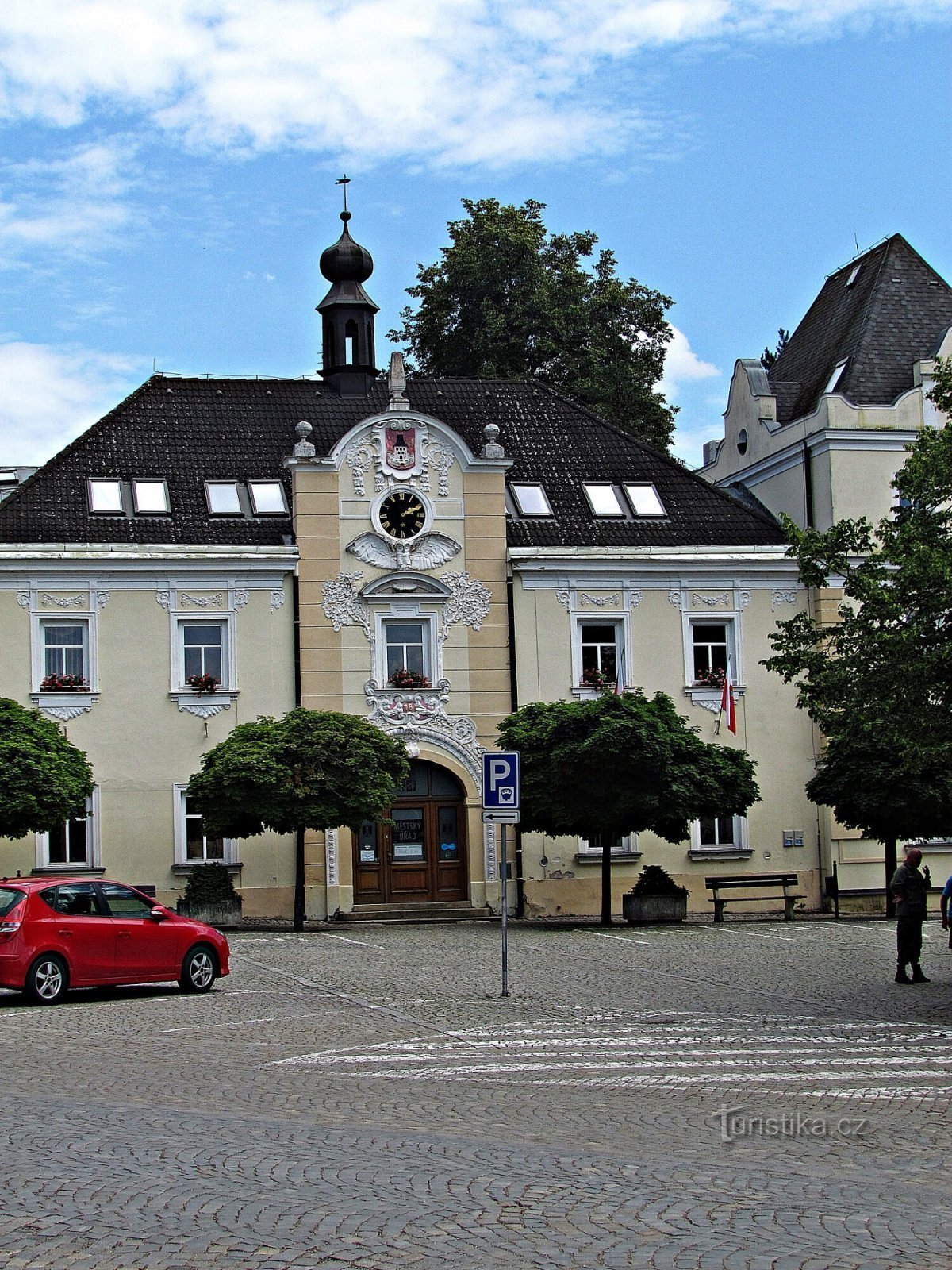 edificio del ayuntamiento