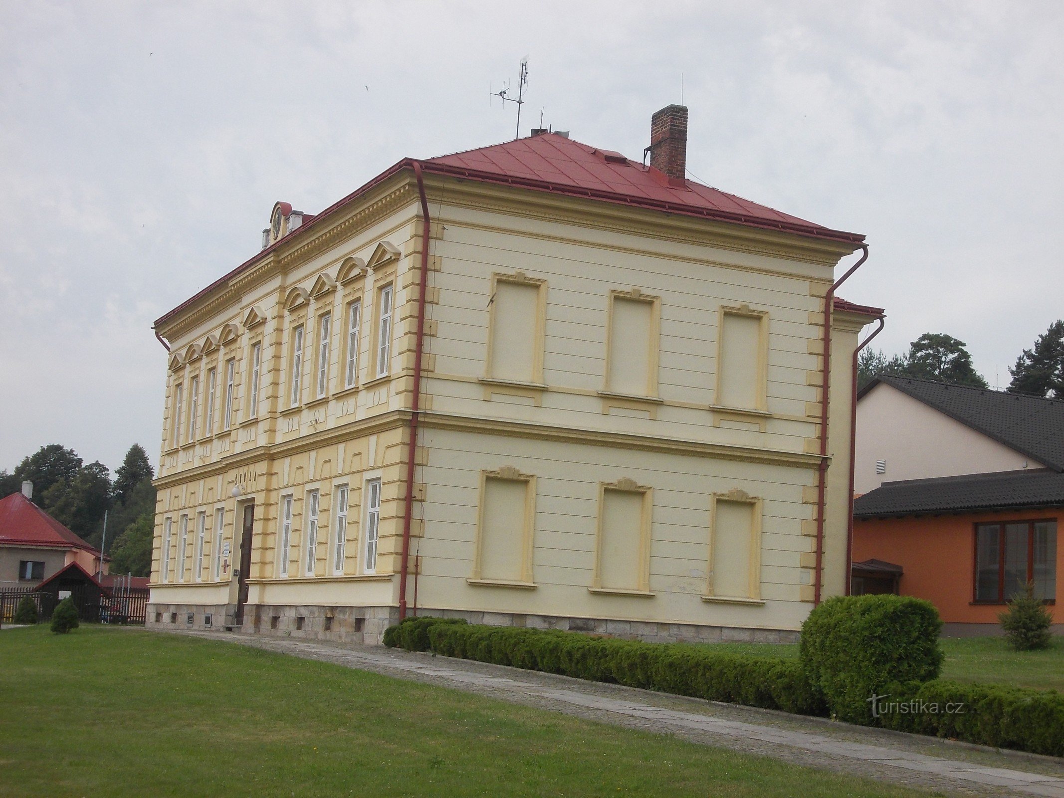 edificio escolar