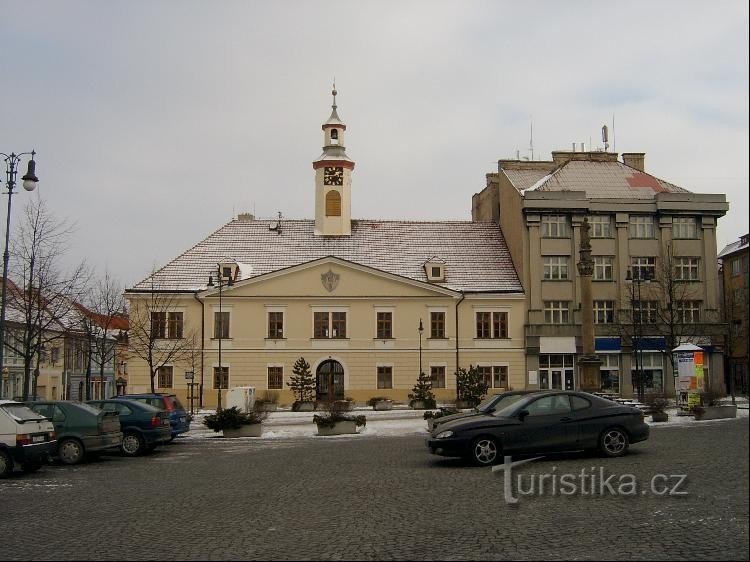 Κτήριο δικαστηρίου στο Mírové náměstí