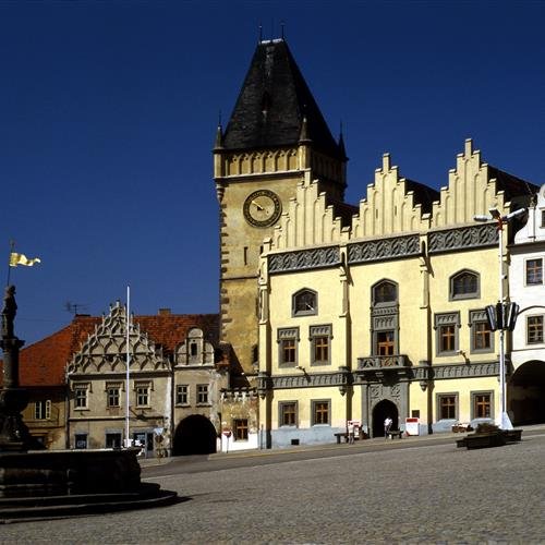 L'edificio del vecchio municipio