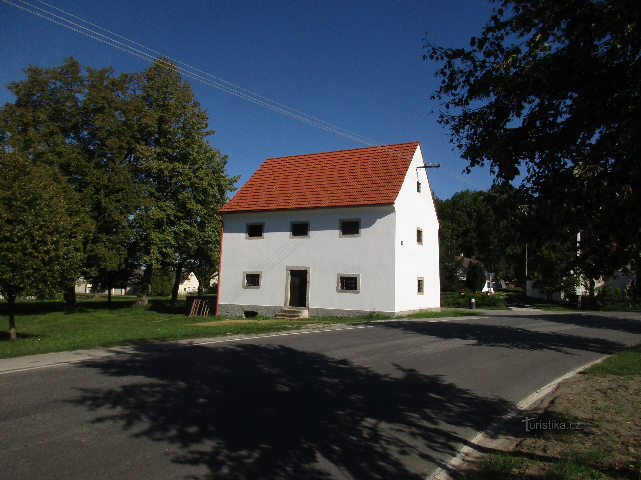 bâtiment grenier